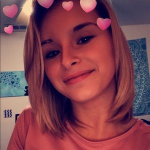 Meet your Posher, Amira